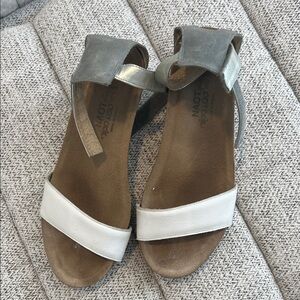 Naot Women's Two-Tone Sandals